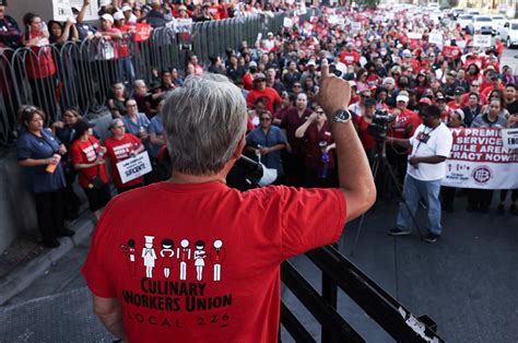 michael weaver wynn|Wynn contract agreement with Culinary ends fears of a strike on .